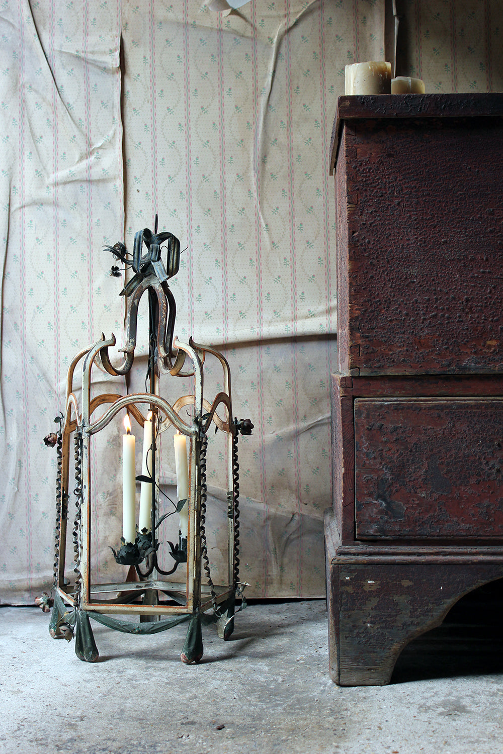 A Glorious Early 19thC French Tôle Peinte Hexagonal Hall Lantern c.1810