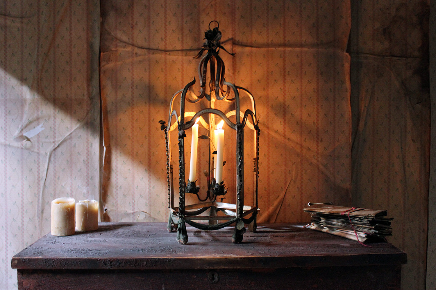 A Glorious Early 19thC French Tôle Peinte Hexagonal Hall Lantern c.1810