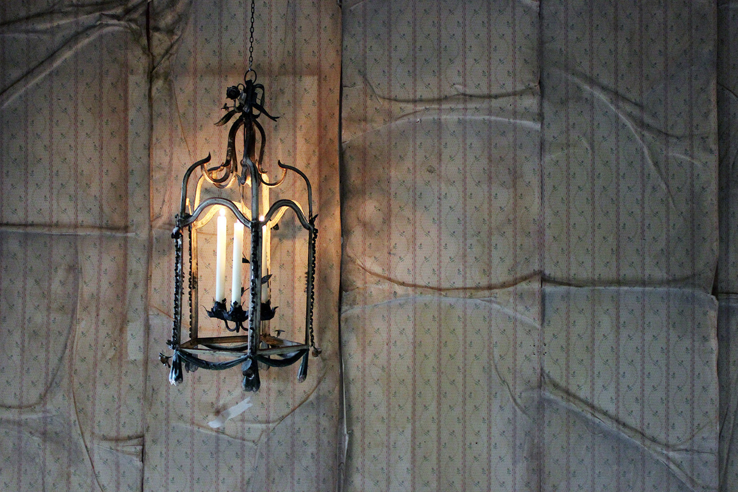 A Glorious Early 19thC French Tôle Peinte Hexagonal Hall Lantern c.1810