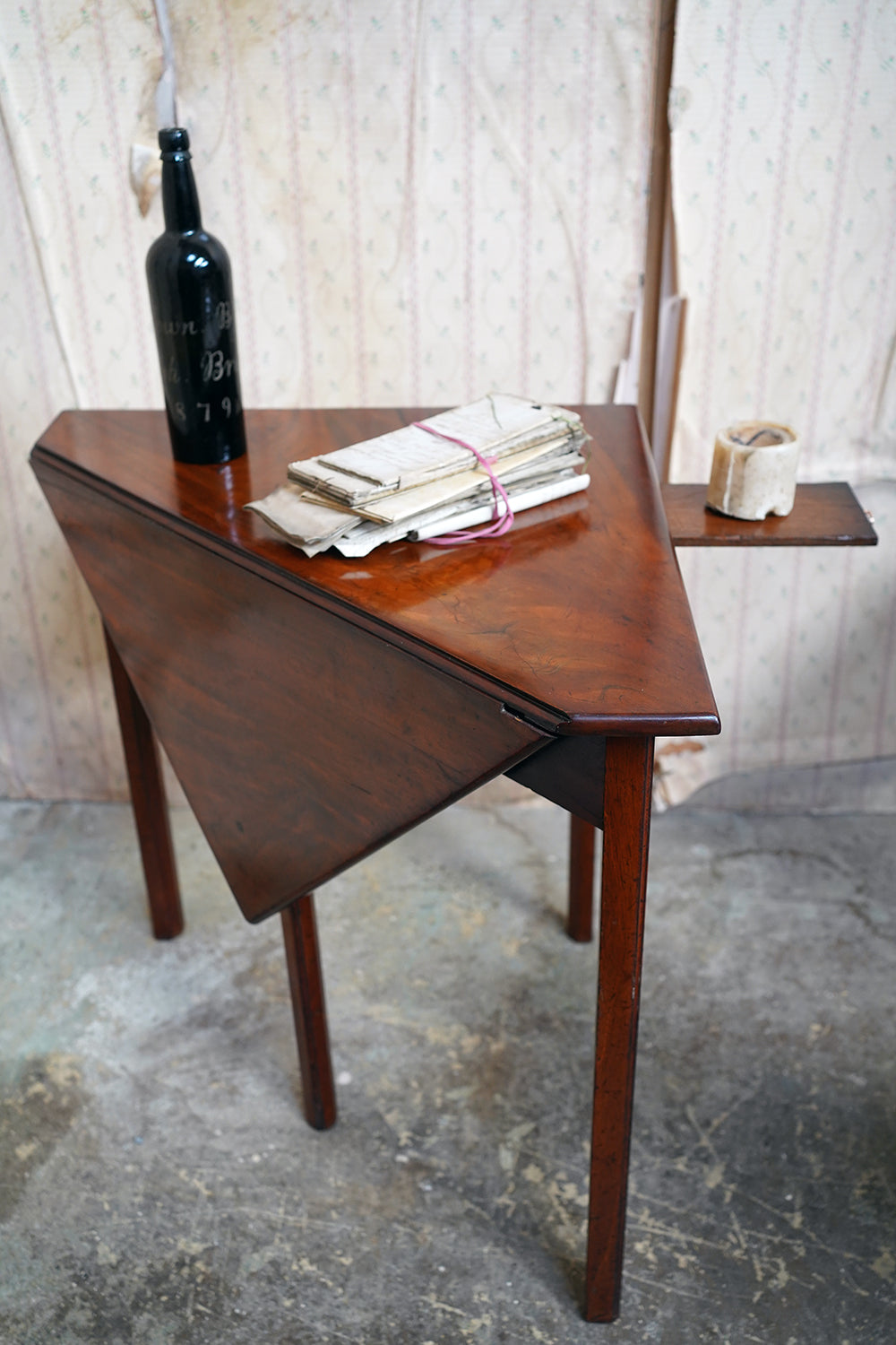 A George III Mahogany Triangular Drop-Leaf Corner Table c.1760-70
