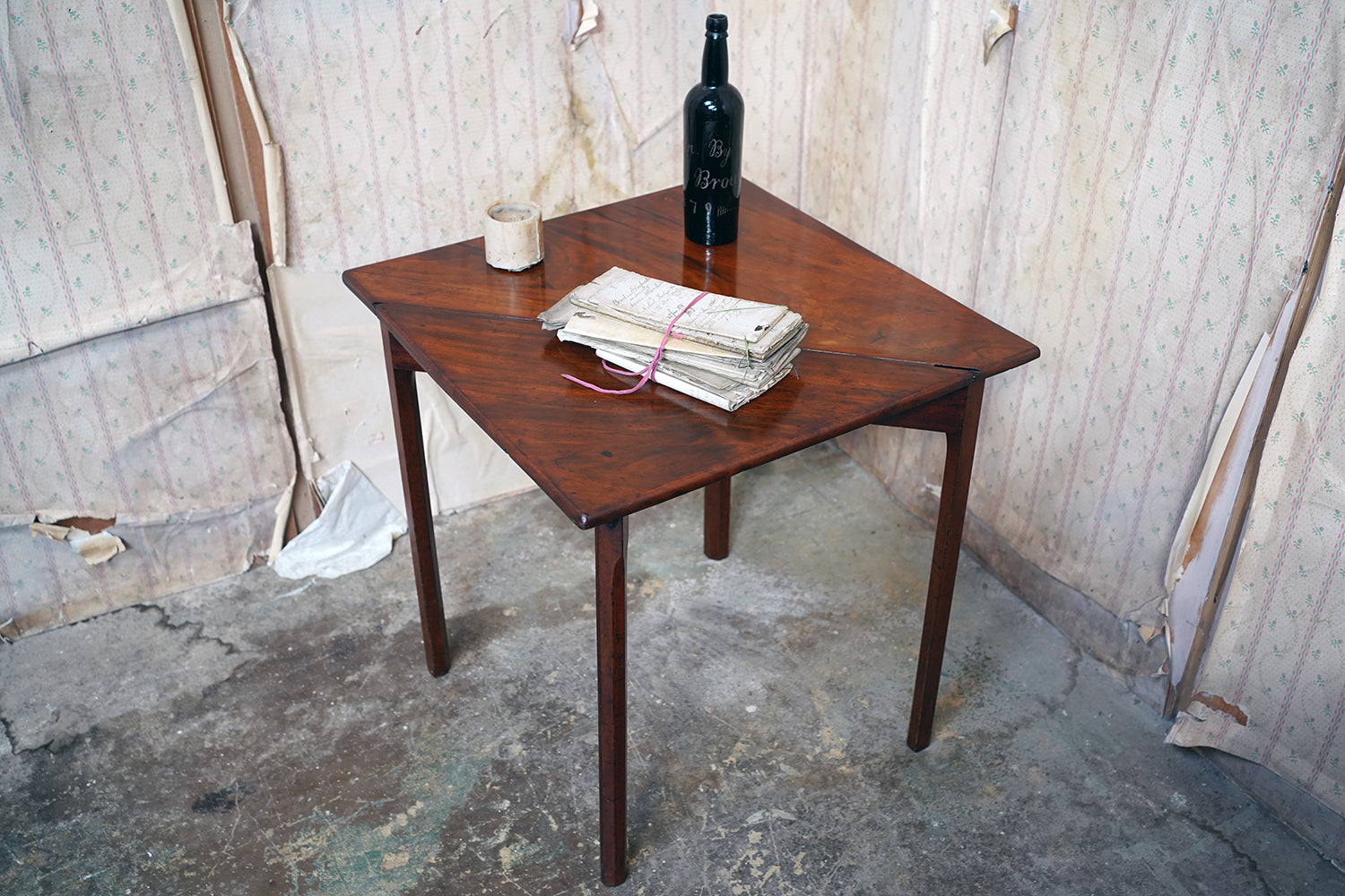 A George III Mahogany Triangular Drop-Leaf Corner Table c.1760-70