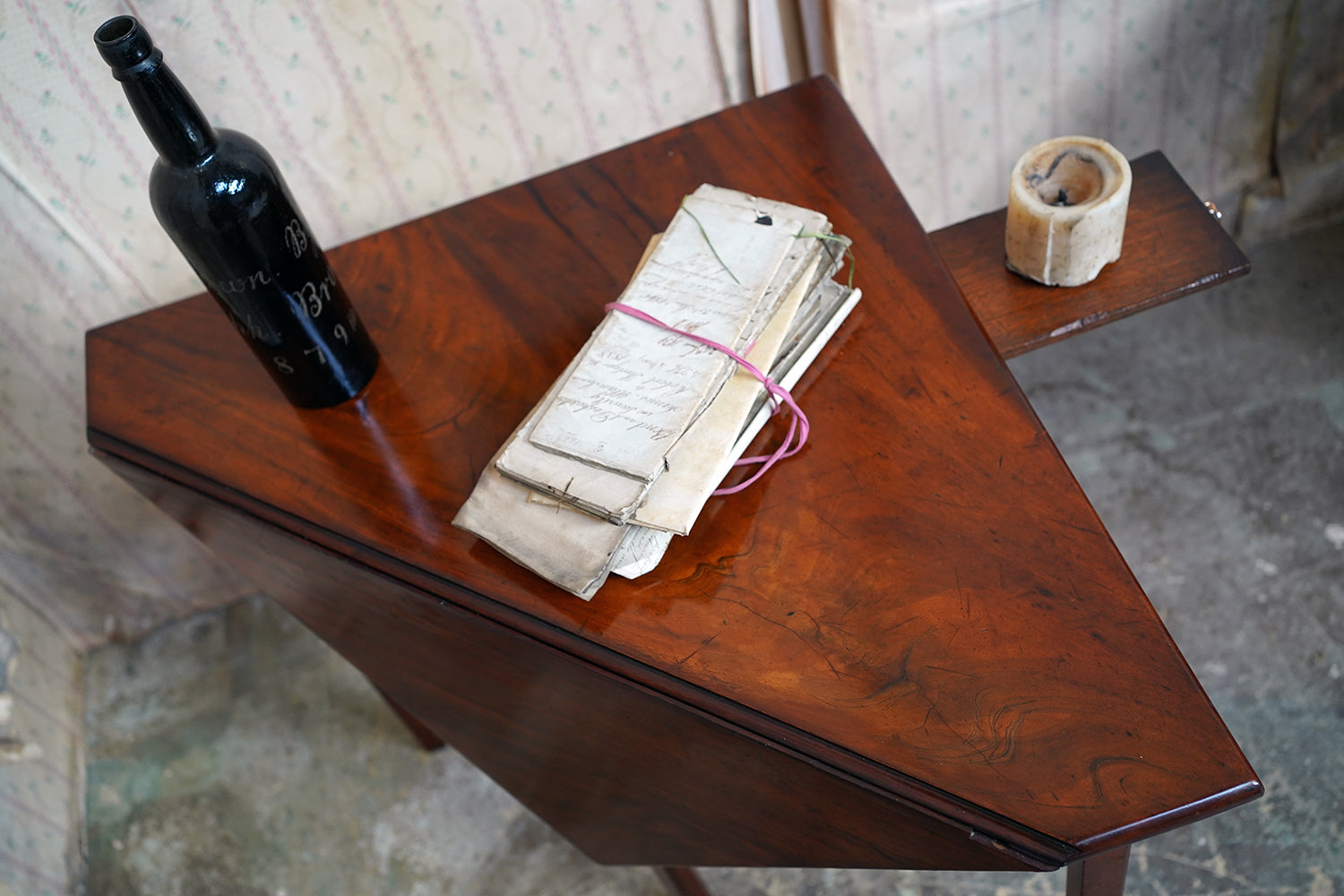 A George III Mahogany Triangular Drop-Leaf Corner Table c.1760-70