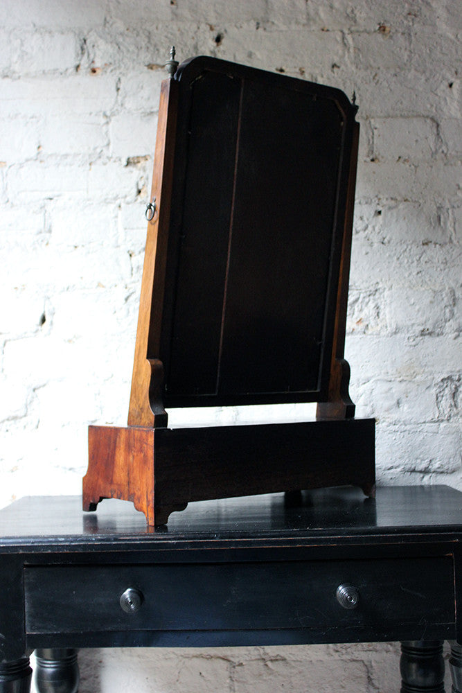 A Fine George II Period Figured Walnut Three-Drawer Dressing Mirror c.1730
