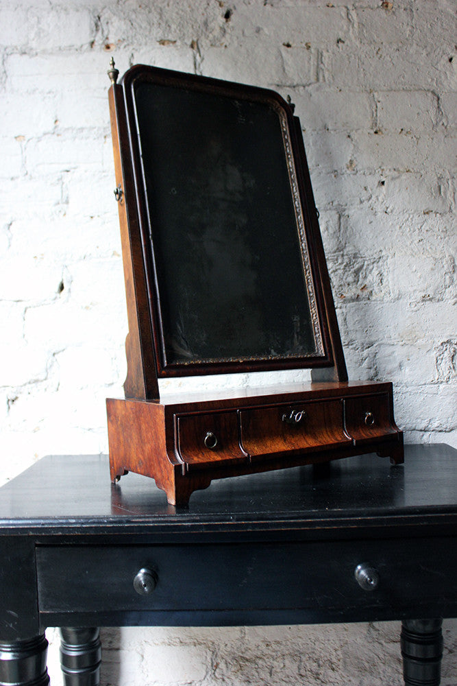 A Fine George II Period Figured Walnut Three-Drawer Dressing Mirror c.1730
