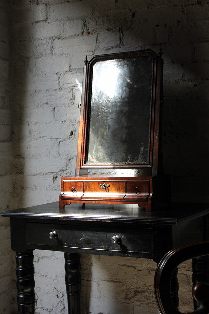 A Fine George II Period Figured Walnut Three-Drawer Dressing Mirror c.1730