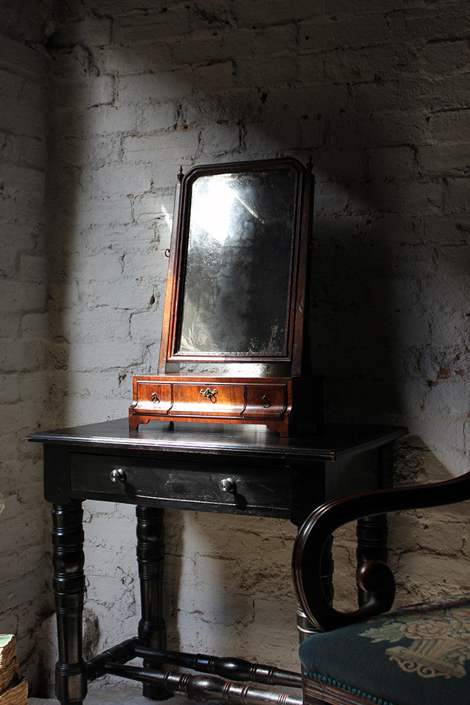 A Fine George II Period Figured Walnut Three-Drawer Dressing Mirror c.1730