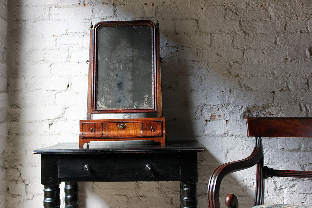A Fine George II Period Figured Walnut Three-Drawer Dressing Mirror c.1730