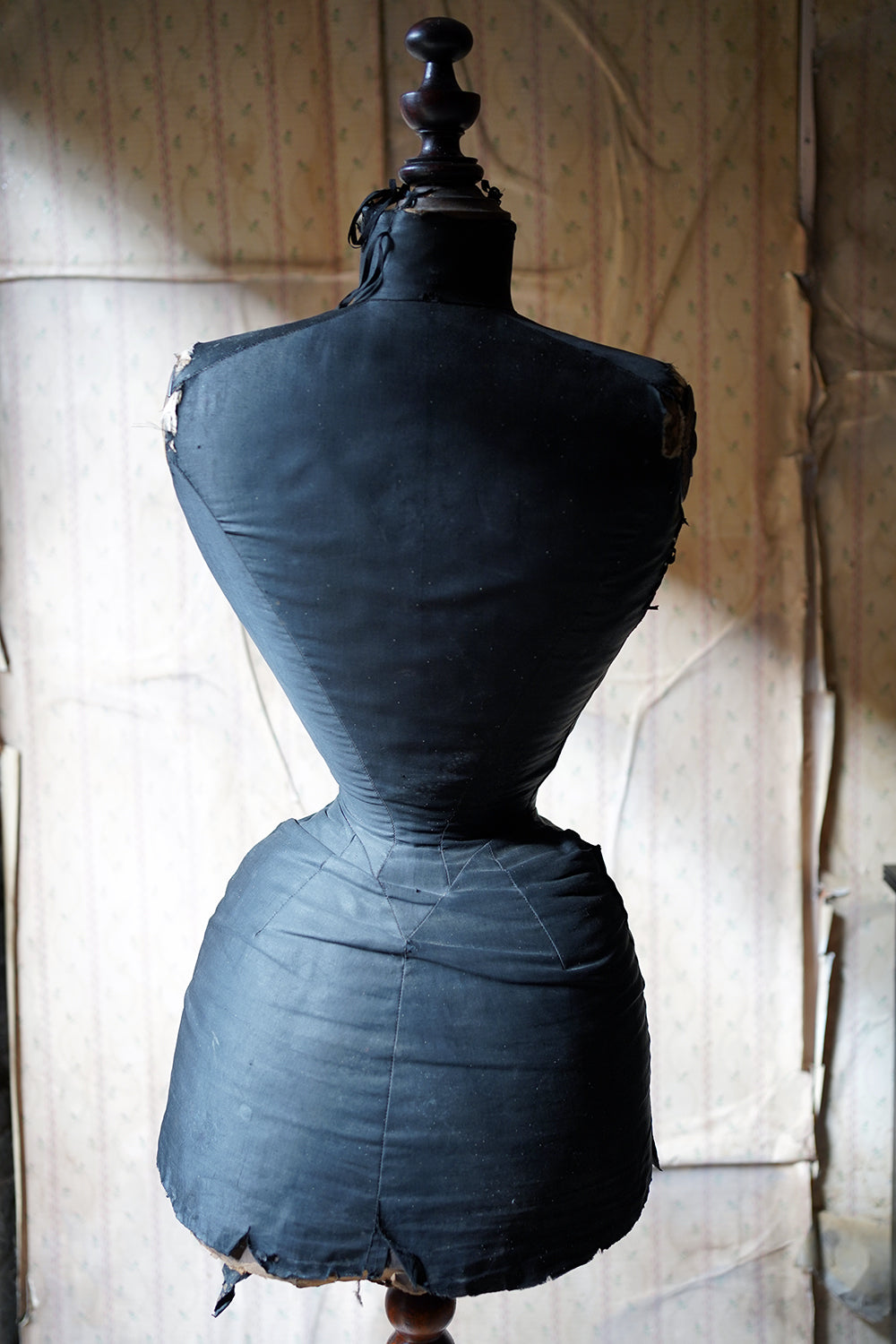 A Good Late Victorian Wasp-Waisted Shop Display Mannequin by Wells & Son, London