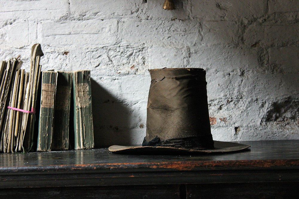 A Glorious Mid-19thC Ladies Silk Welsh Hat 'Het Gymreig' by 'Carver & Co late Dale & Co' c.1850