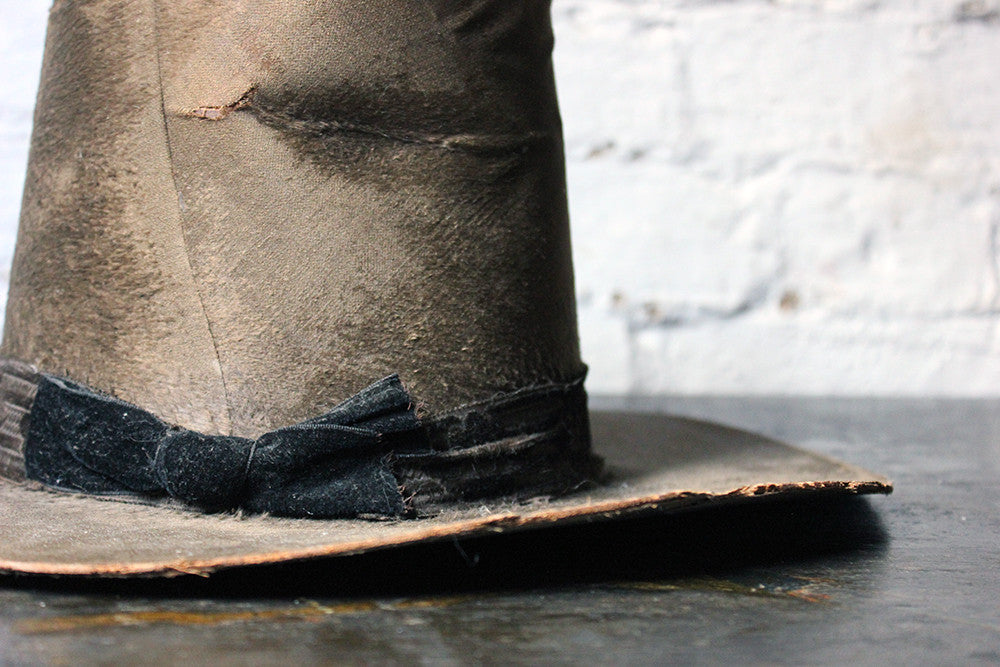 A Glorious Mid-19thC Ladies Silk Welsh Hat 'Het Gymreig' by 'Carver & Co late Dale & Co' c.1850