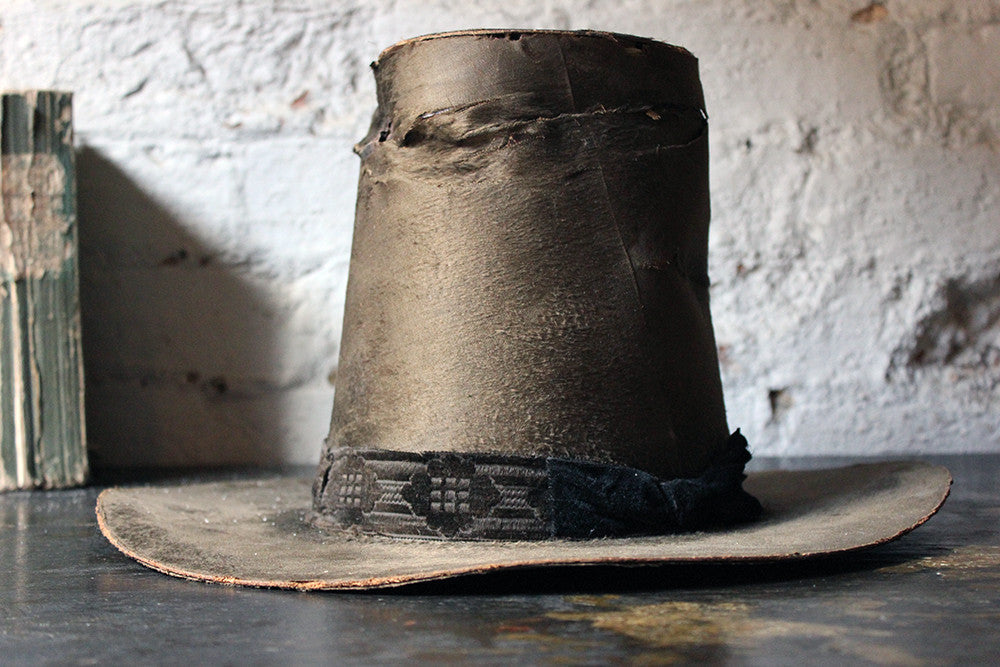 A Glorious Mid-19thC Ladies Silk Welsh Hat 'Het Gymreig' by 'Carver & Co late Dale & Co' c.1850