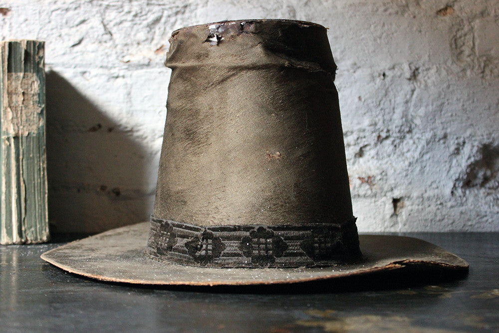 A Glorious Mid-19thC Ladies Silk Welsh Hat 'Het Gymreig' by 'Carver & Co late Dale & Co' c.1850